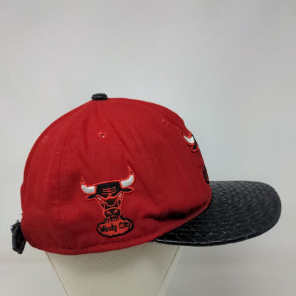 Chicago Bulls Slideback Hat Embroidered Red Size M/L New Era 9Fifty Hardwood NBA