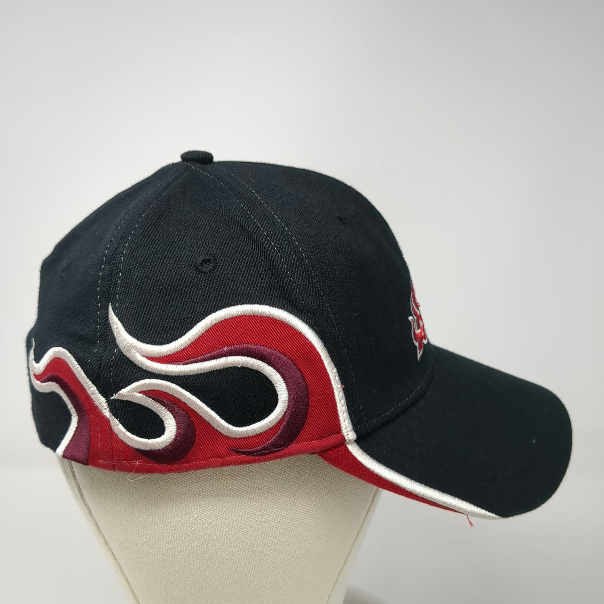 No Fear Baseball Cap Black XL Red White Purple Flame A-Flex Stretch Fit Hat