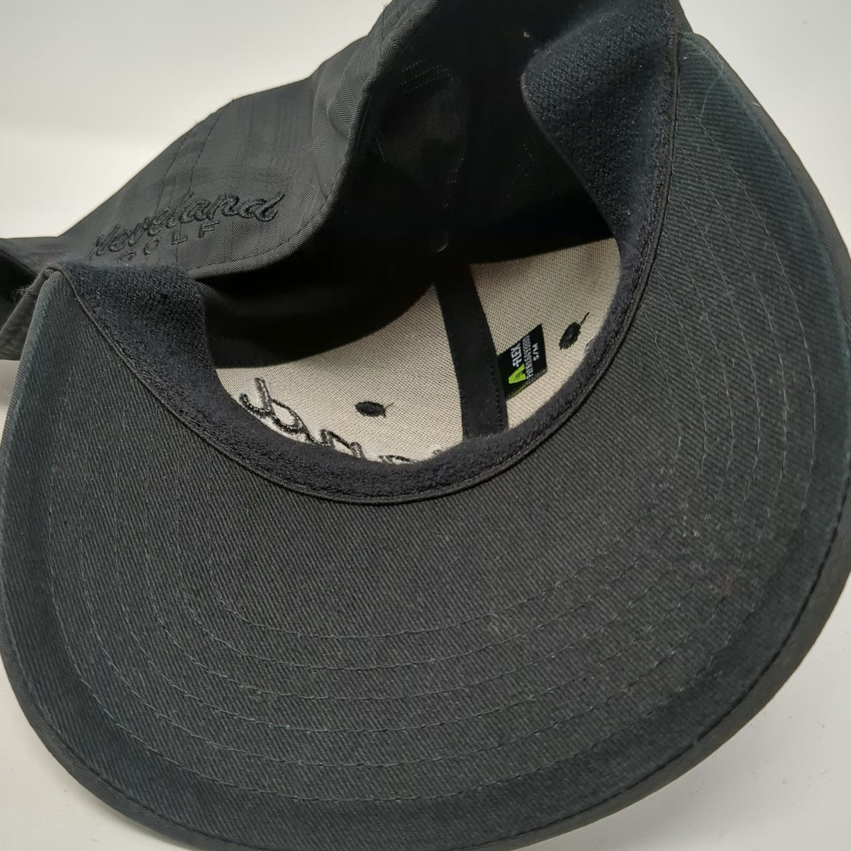 Cleveland Golf Baseball Cap Black M Fitted Textured A-Flex Stretch Fit Hat