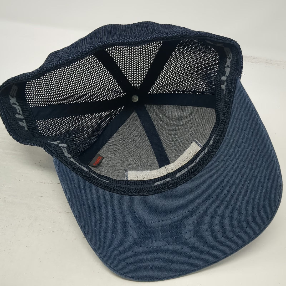 TravisMathew Baseball Cap Blue XL Mesh Back Flexfit Logo Patch Structured Hat