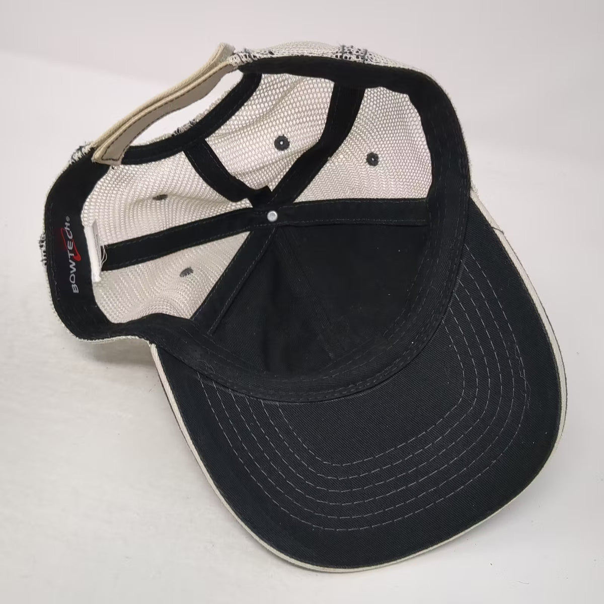 BowTech Baseball Cap Black One Size Mesh Trucker Hat Eugene OR Strapback