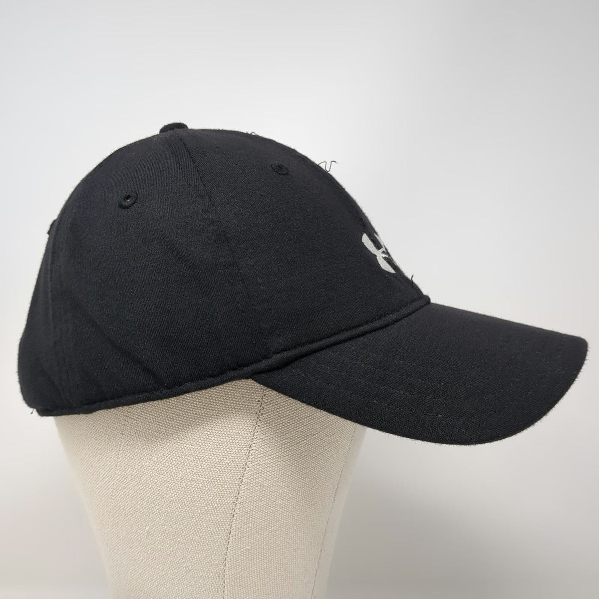 Under Armour Baseball Cap Black One Size Embroidered Logo Strapback Hat Sport