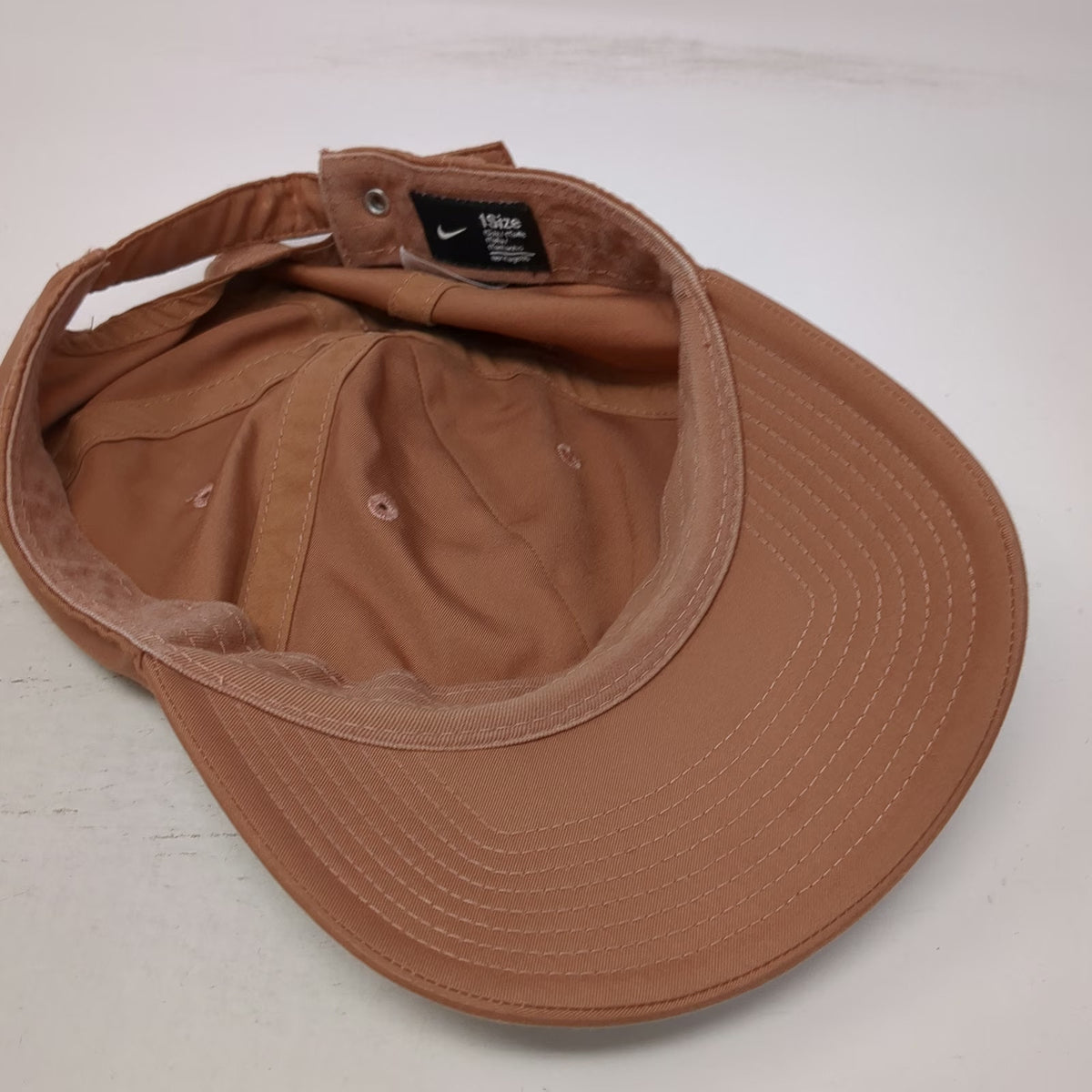 Nike Baseball Cap Brown OSFM Metal Swoosh Heritage86 Adjustable Slideback Hat