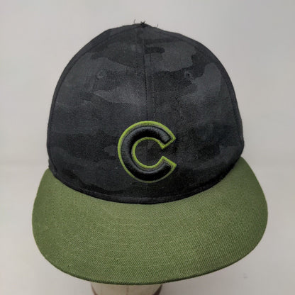 New Era Men's Fitted Camo Hat Size 7 1/2 Embroidered Chicago Cubs Logo Stars