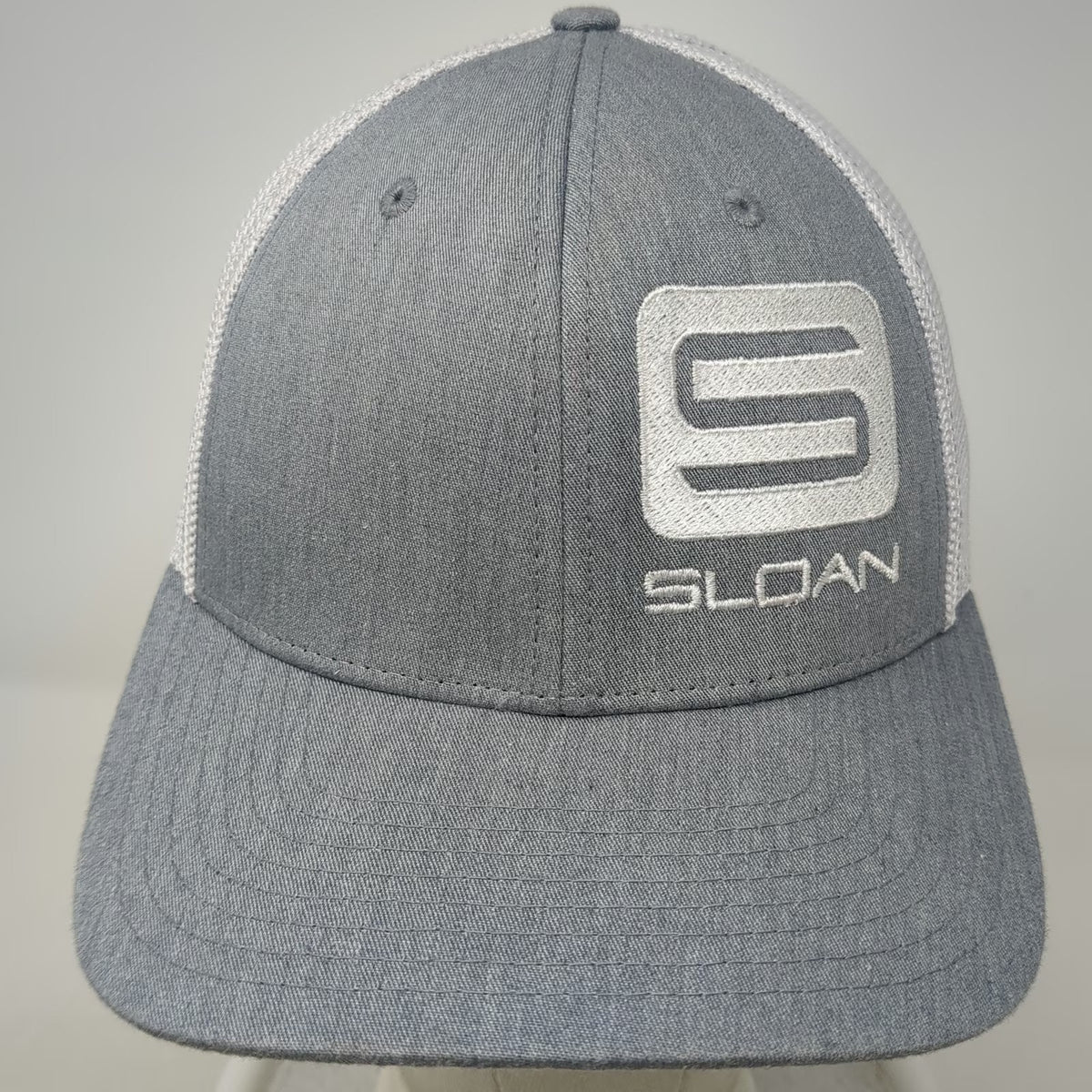 Richardson Baseball Cap Gray White M Mesh Back Stretch Fit Sloan Structured Hat