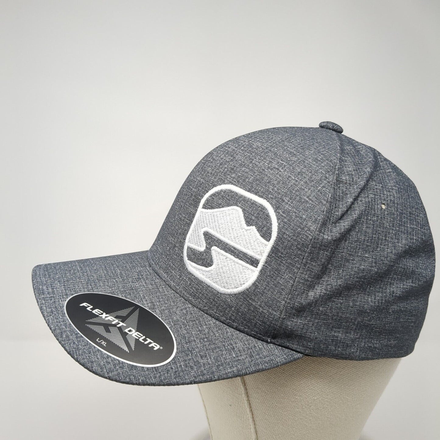 Flexfit Delta Fitted Hat Gray L/XL Lightweight Embroidered 6 Panel Polyester
