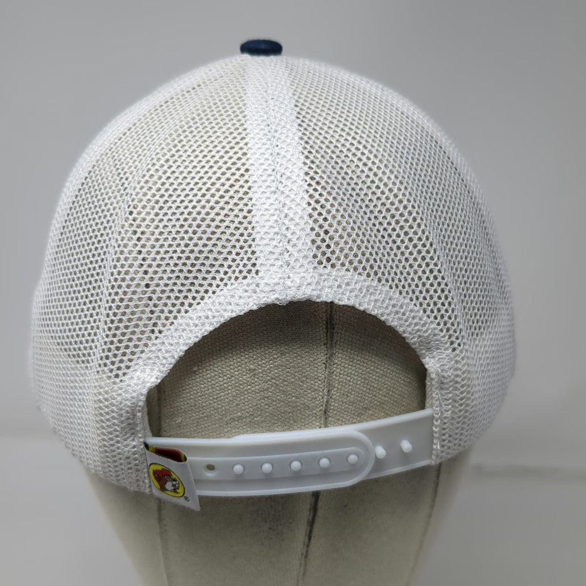 Buc-ee's Trucker Hat Blue One Size Texas Flag State Outline Mesh Snapback Logo