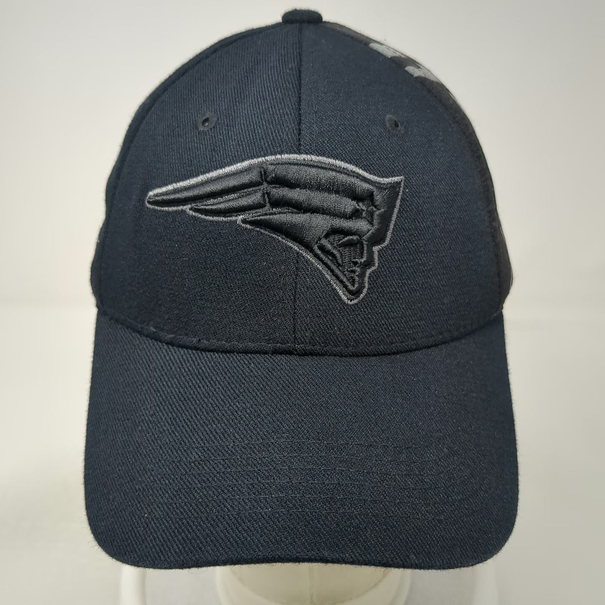 New England Patriots NFL Reebok Cap Black Gray One Size Stretch Fit Graphic Hat