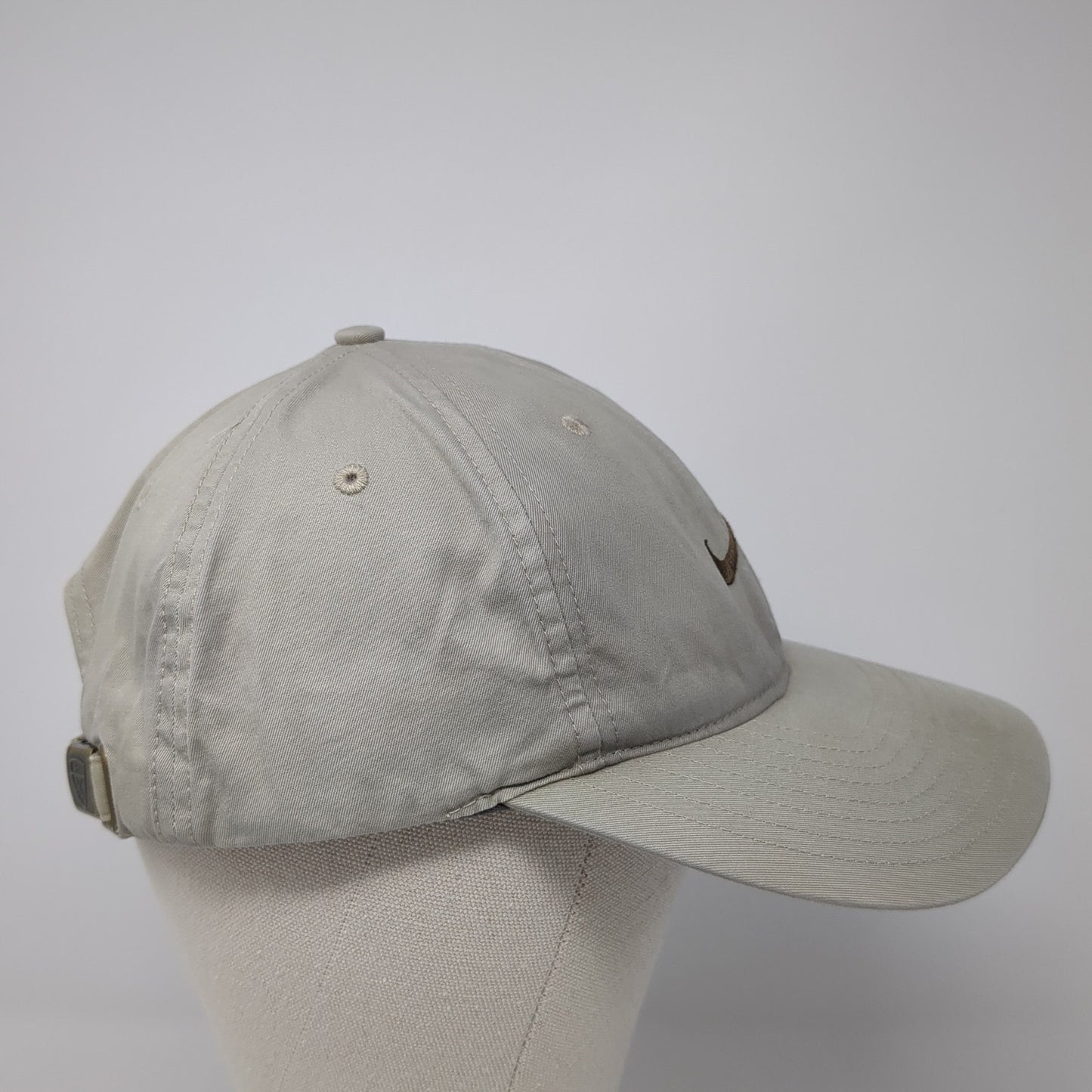 Nike Tiger Woods Baseball Cap Beige One Size Adjustable Embroidered 6 Panel