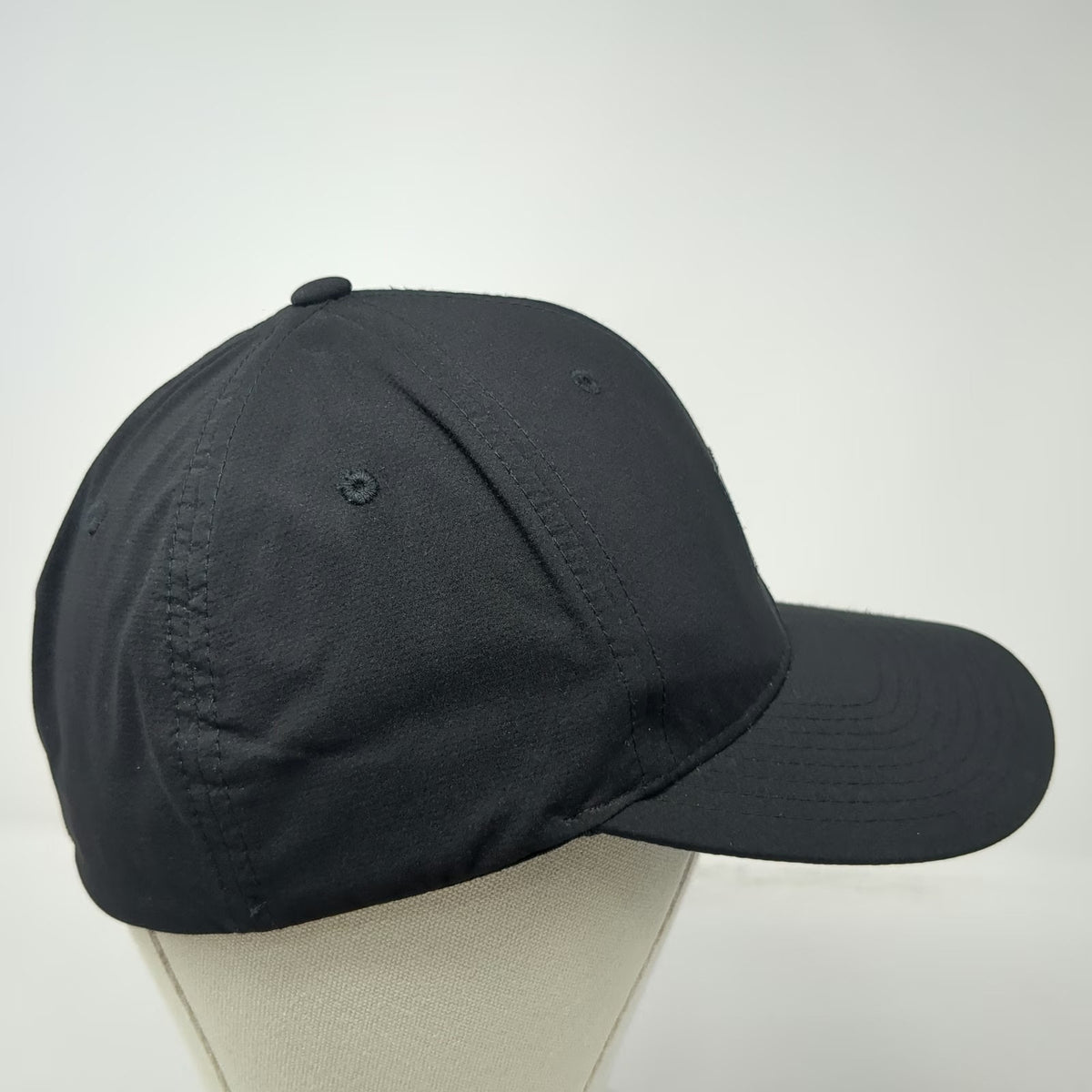 RVCA Baseball Cap Black One Size Fitted Flexfit Mid Fit Logo Patch Nylon Hat