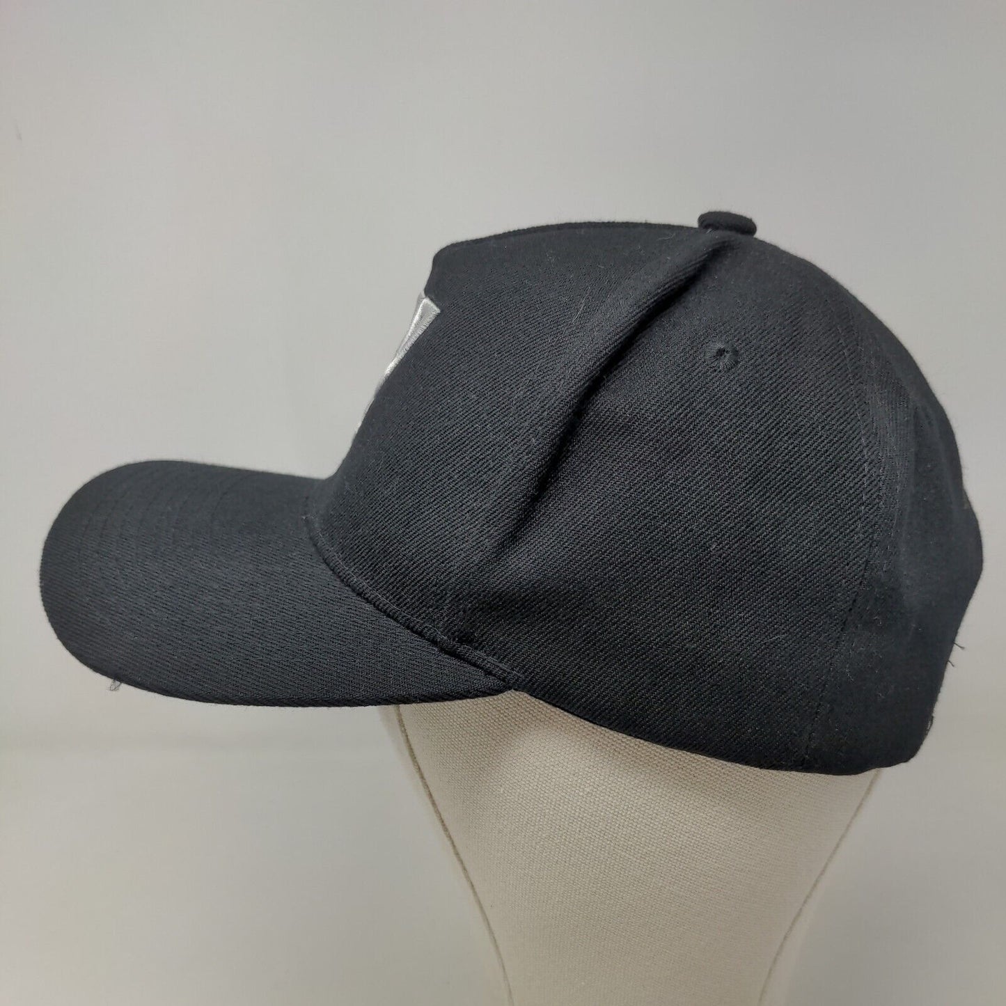 Unbranded Men's Snapback Hat Black Size OSFM Embroidered Logo 100% Acrylic