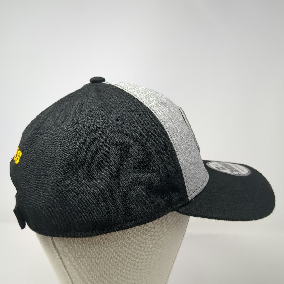 New Era Pittsburgh Steelers NFL Black Gray One Size 9FORTY Curved Brim Logo Hat