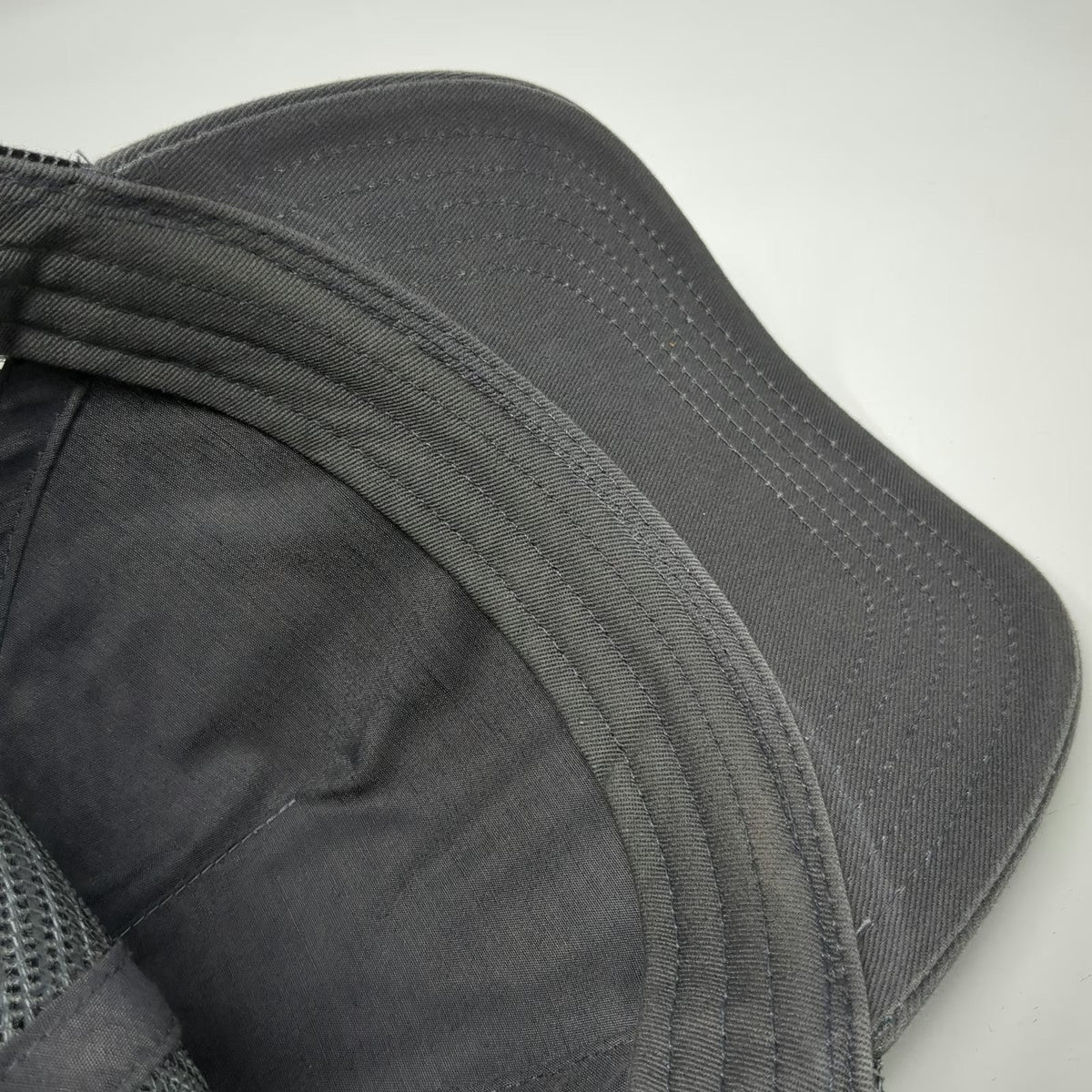 Dakine Gray Aztec Geometric Pattern Leather Patch Trucker Hat One Size Snapback