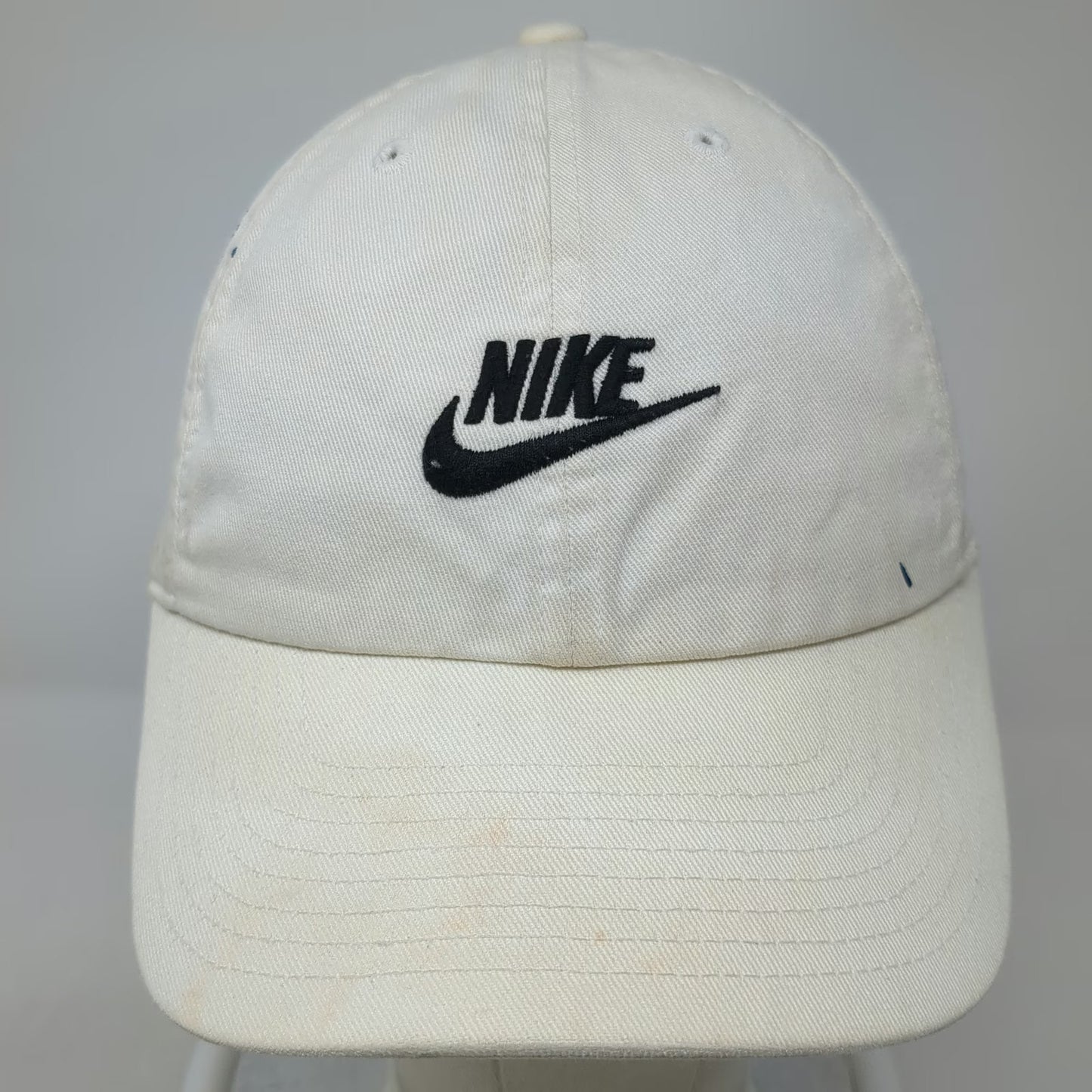 Nike Baseball Cap White One Size Futura Logo Embroidered Slideback Strap Hat