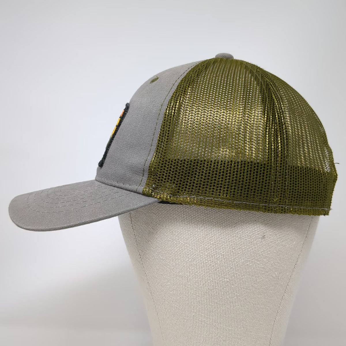 Realtree Trucker Hat Gray One Size Mesh Back Antler Logo Sunset Patch Snapback