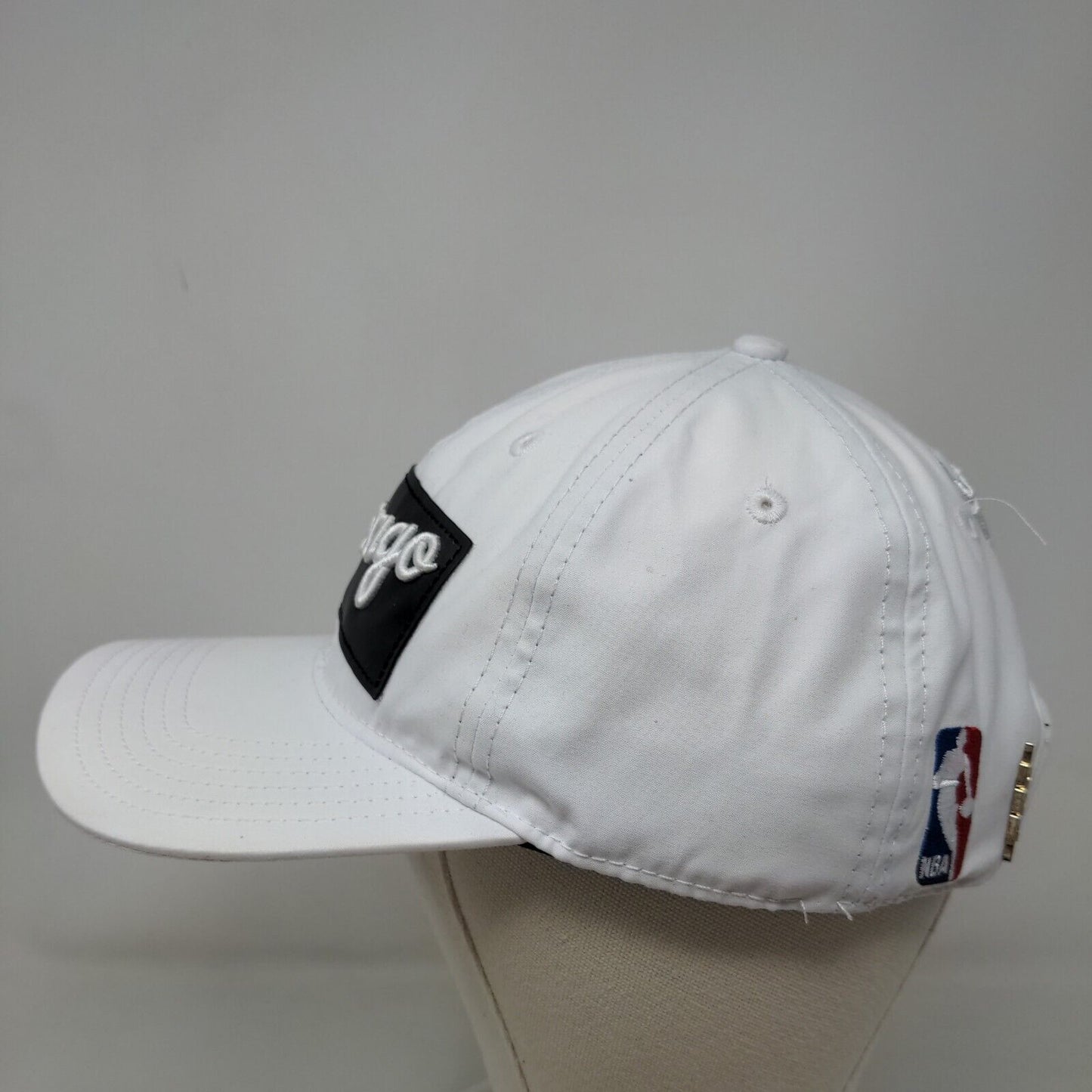 Pro Standard Men's Slideback Hat White NBA Chicago Bulls Embroidered Logo