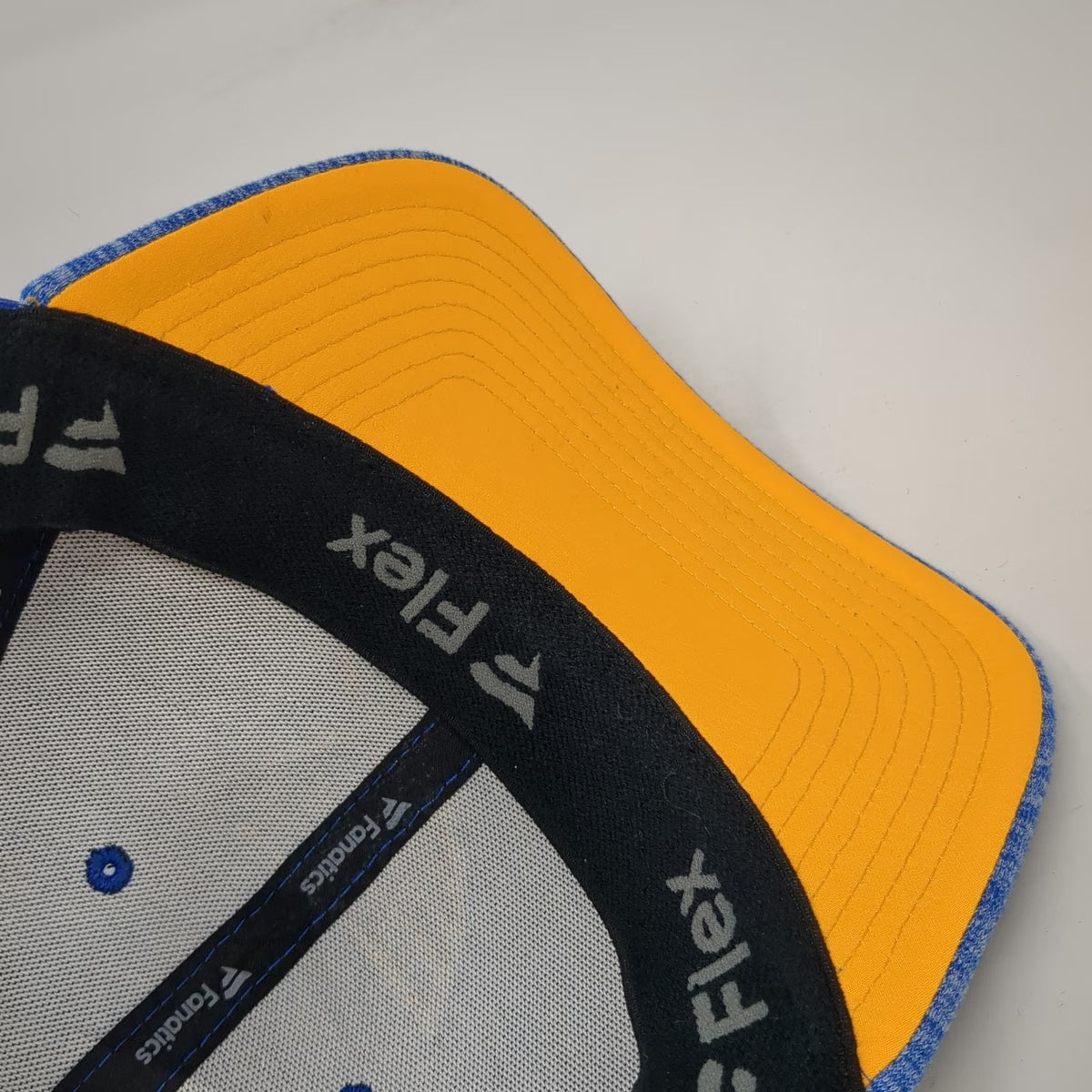 St. Louis Blues NHL Fanatics Cap Blue Yellow L Stretch Fit Flex Curved Brim Hat