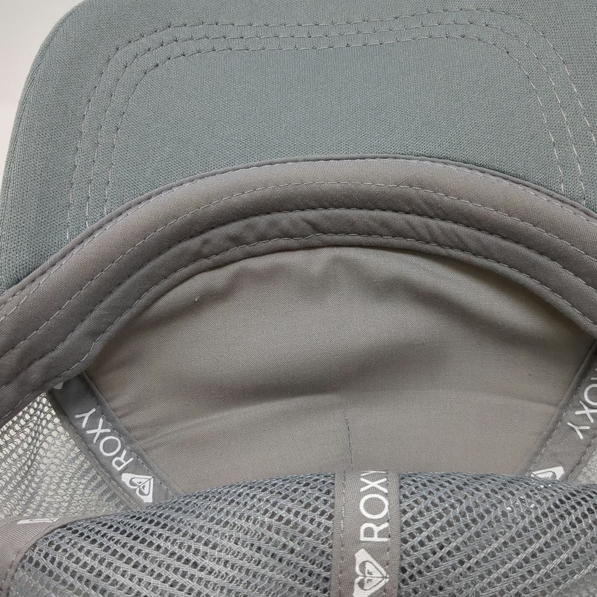 Roxy Trucker Hat Gray White One Size California Sunset Mesh Back Snapback