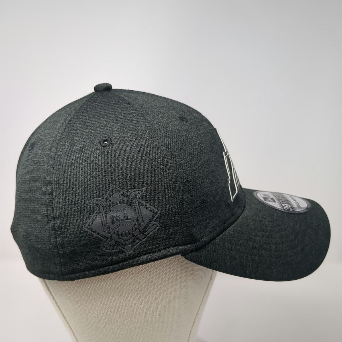 Colorado Rockies MLB New Era Baseball Cap Gray M Metallic Logo Stretch Fit Hat