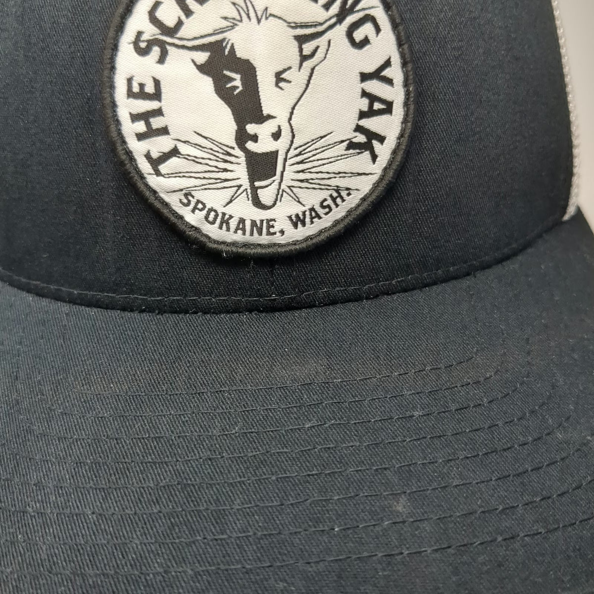 Flexfit Baseball Cap Black One Size Screaming Yak Spokane Wash Trucker Hat Mesh