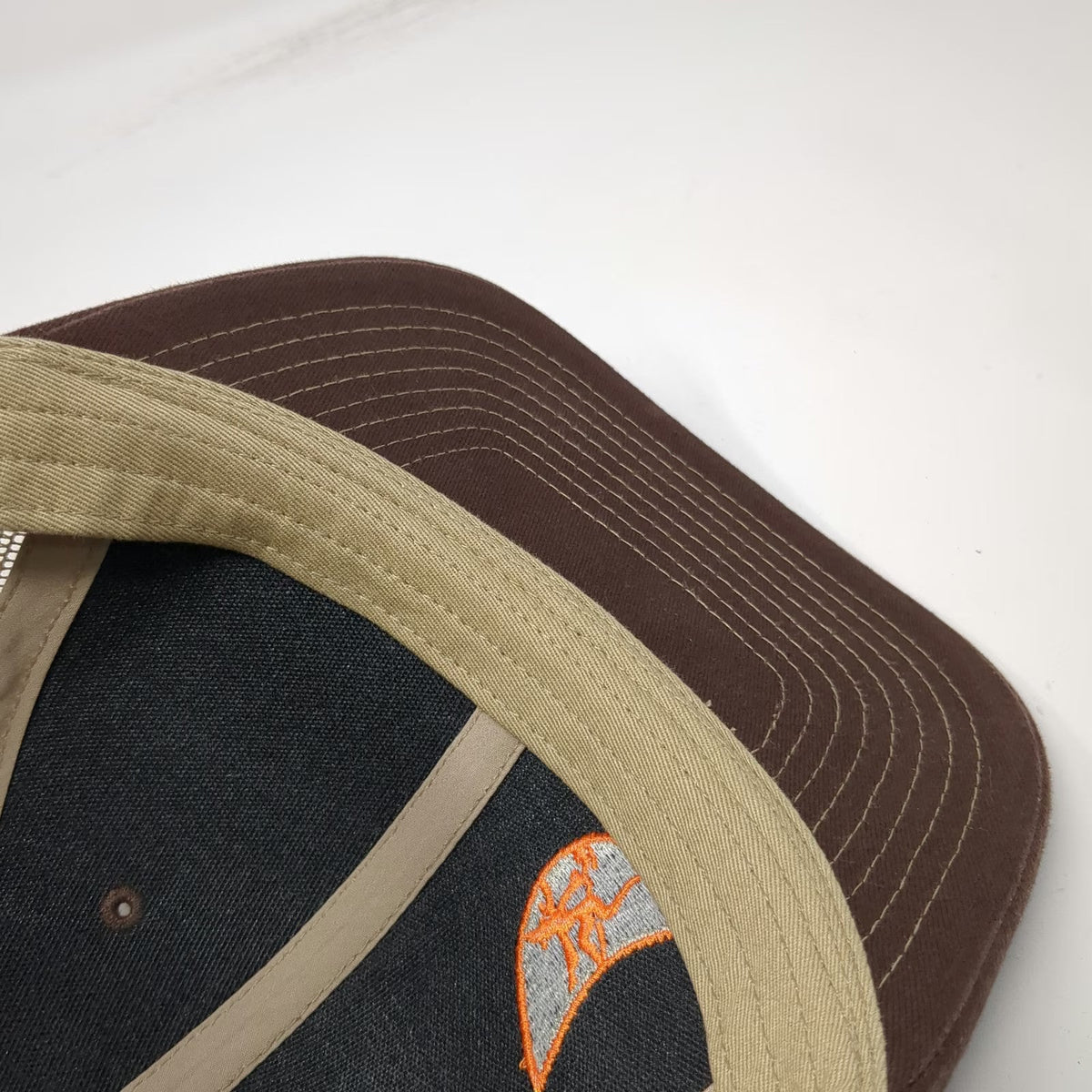 Lindo Trucker Hat Brown One Size Mesh Snapback Lizard Moon Logo Embroidered