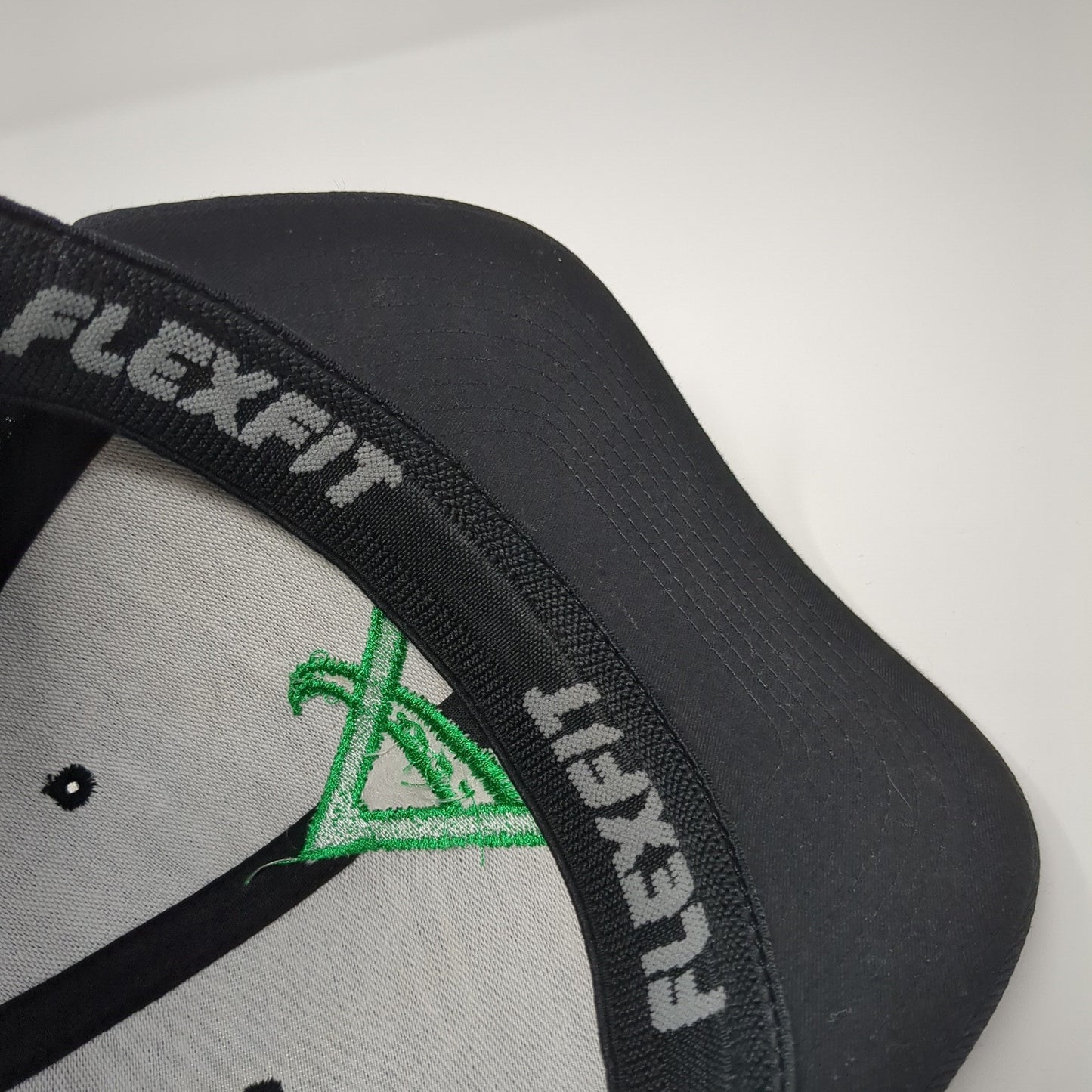 Flexfit Fitted Mesh Back Trucker Hat Size S-M Black Embroidered A Road Logo