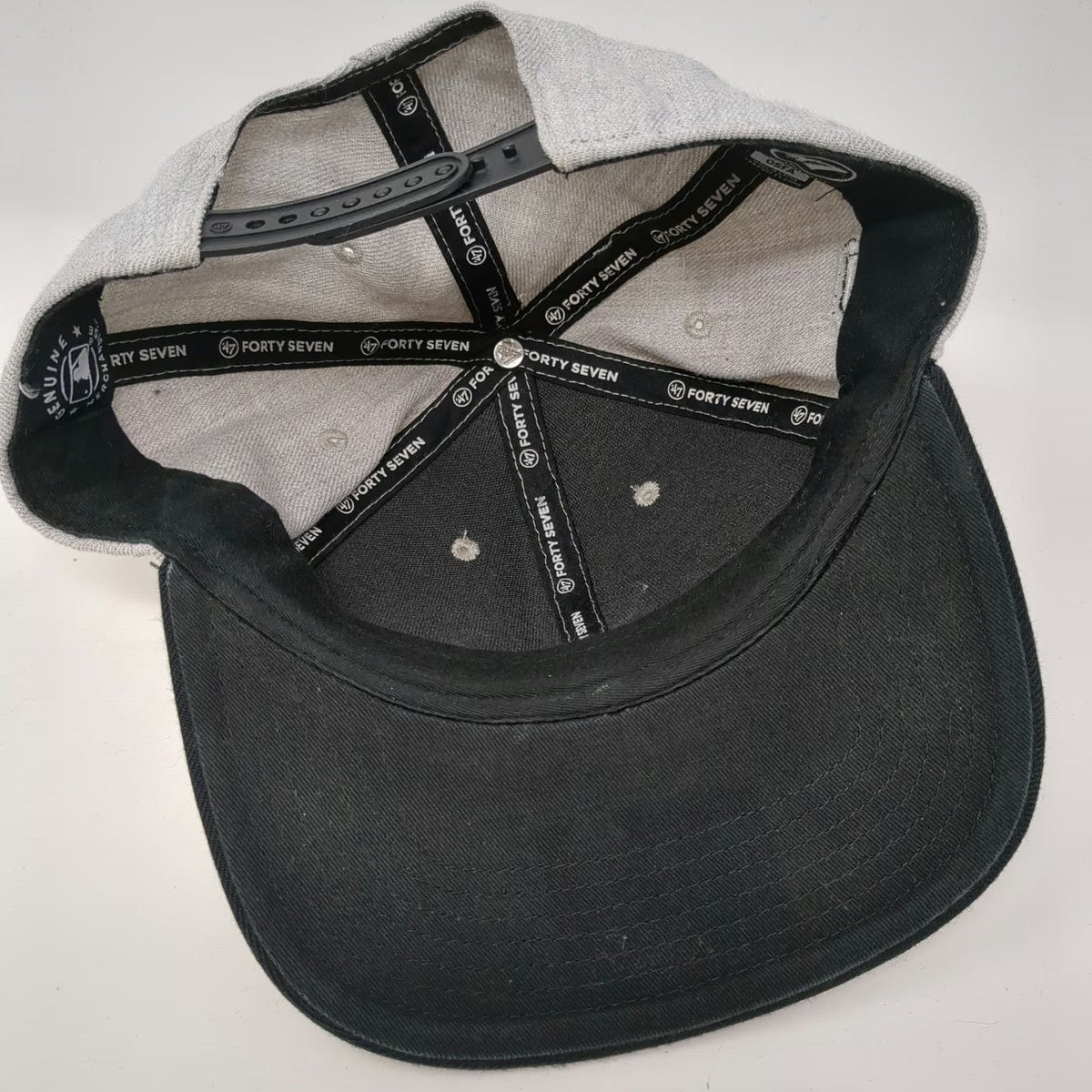 47 Pittsburgh Pirates MLB Baseball Cap Black One Size Script Flat Brim Snapback