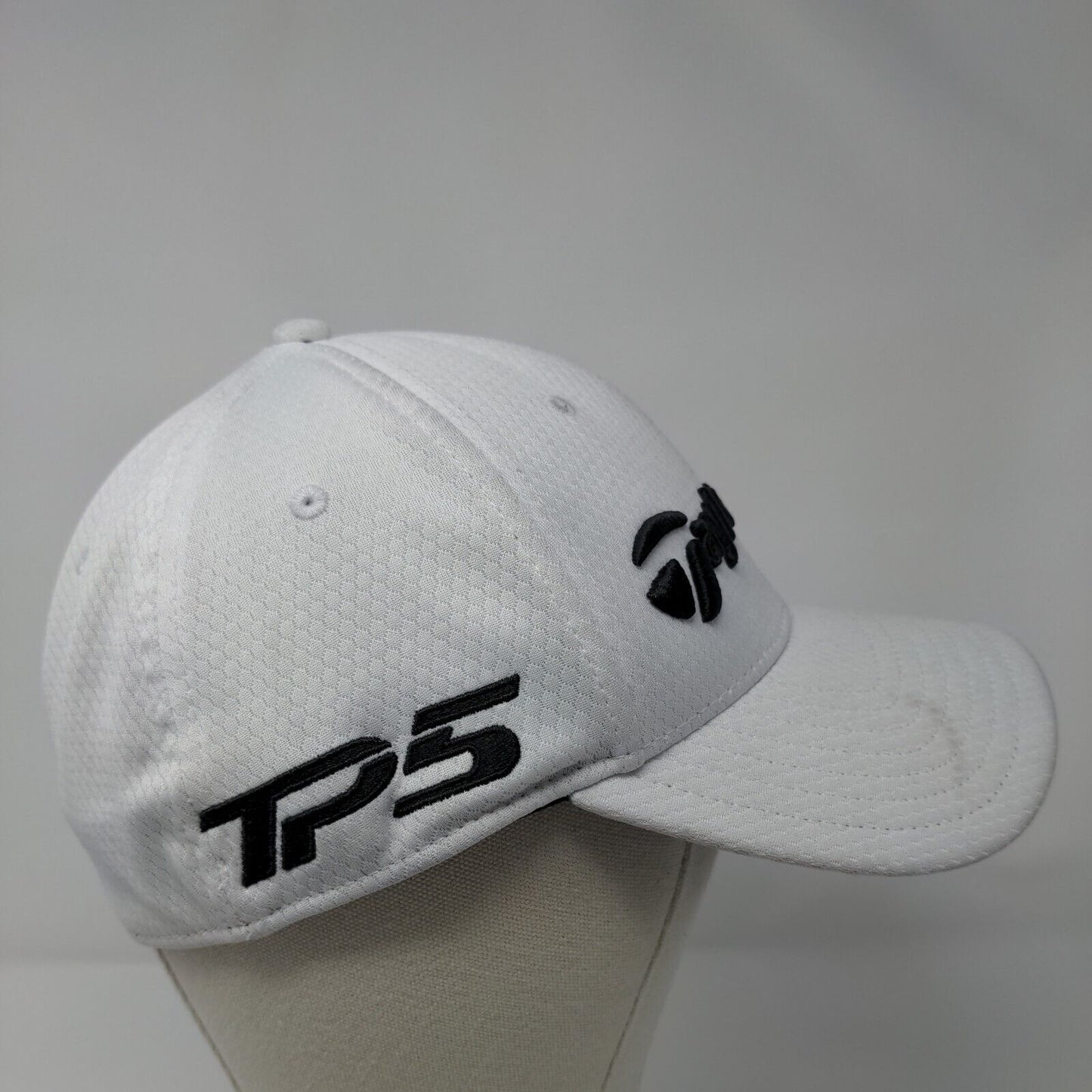 TaylorMade TP5 Fitted Golf Hat White L/XL A-Flex Embroidered 6 Panel Polyester