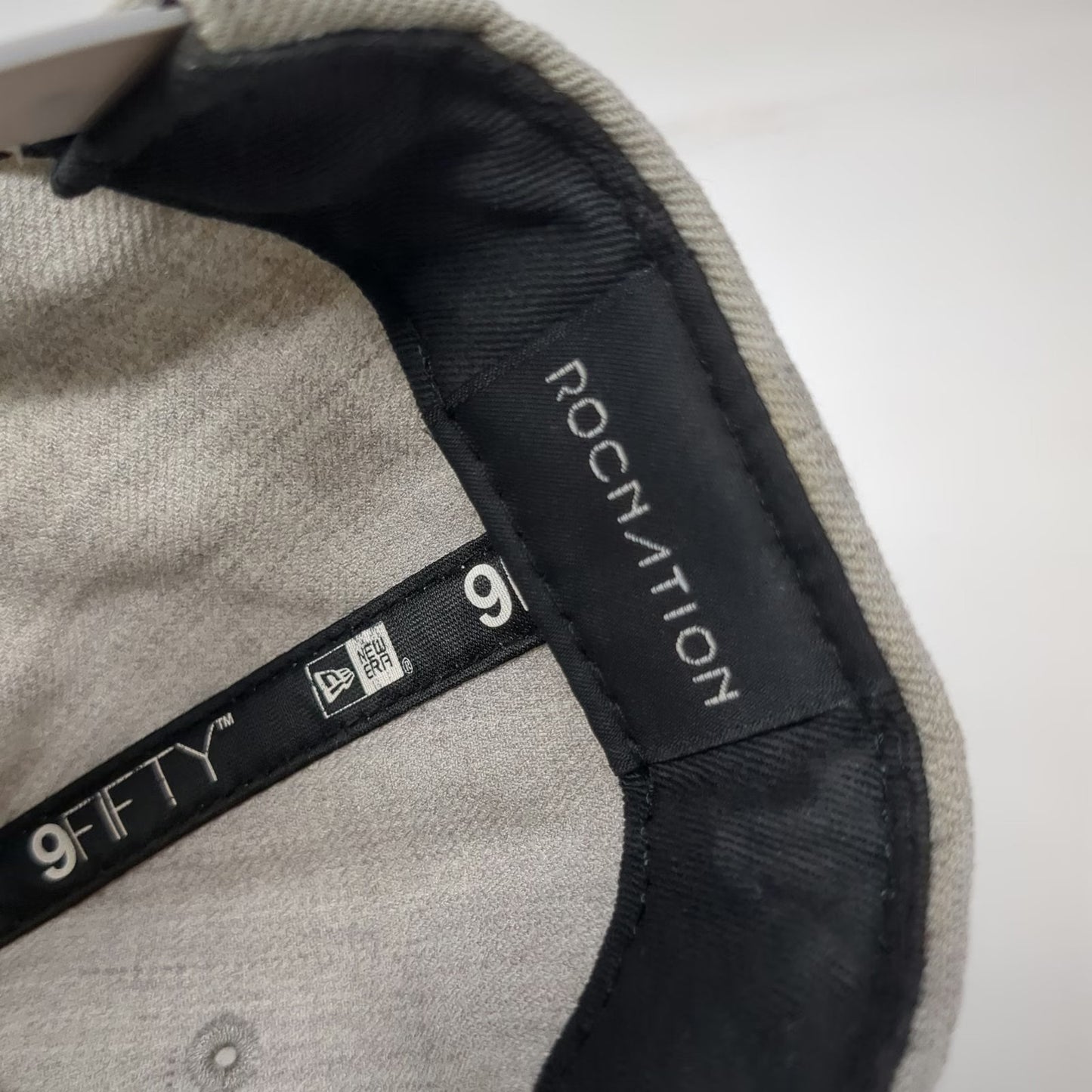 New Era Snapback Gray One Size Roc Nation Paper Plane Logo Flat Bill Hat 9FIFTY