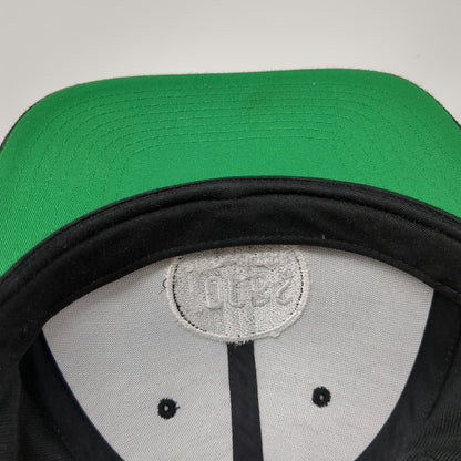 Yupoong Snapback Black One Size TOOBS Distribution Green Underbrim Wool Hat