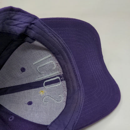 Iclo's Arquitectura & Interiorismo Strapback Hat Purple One Size Embroidered