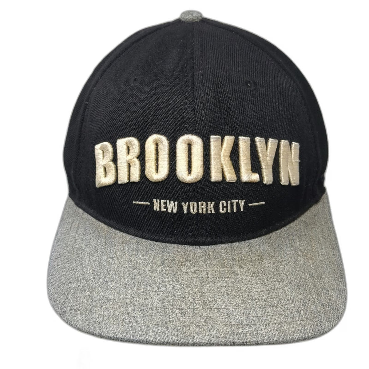 H&M Snapback Black One Size Embroidered Brooklyn New York City Gray Brim Hat