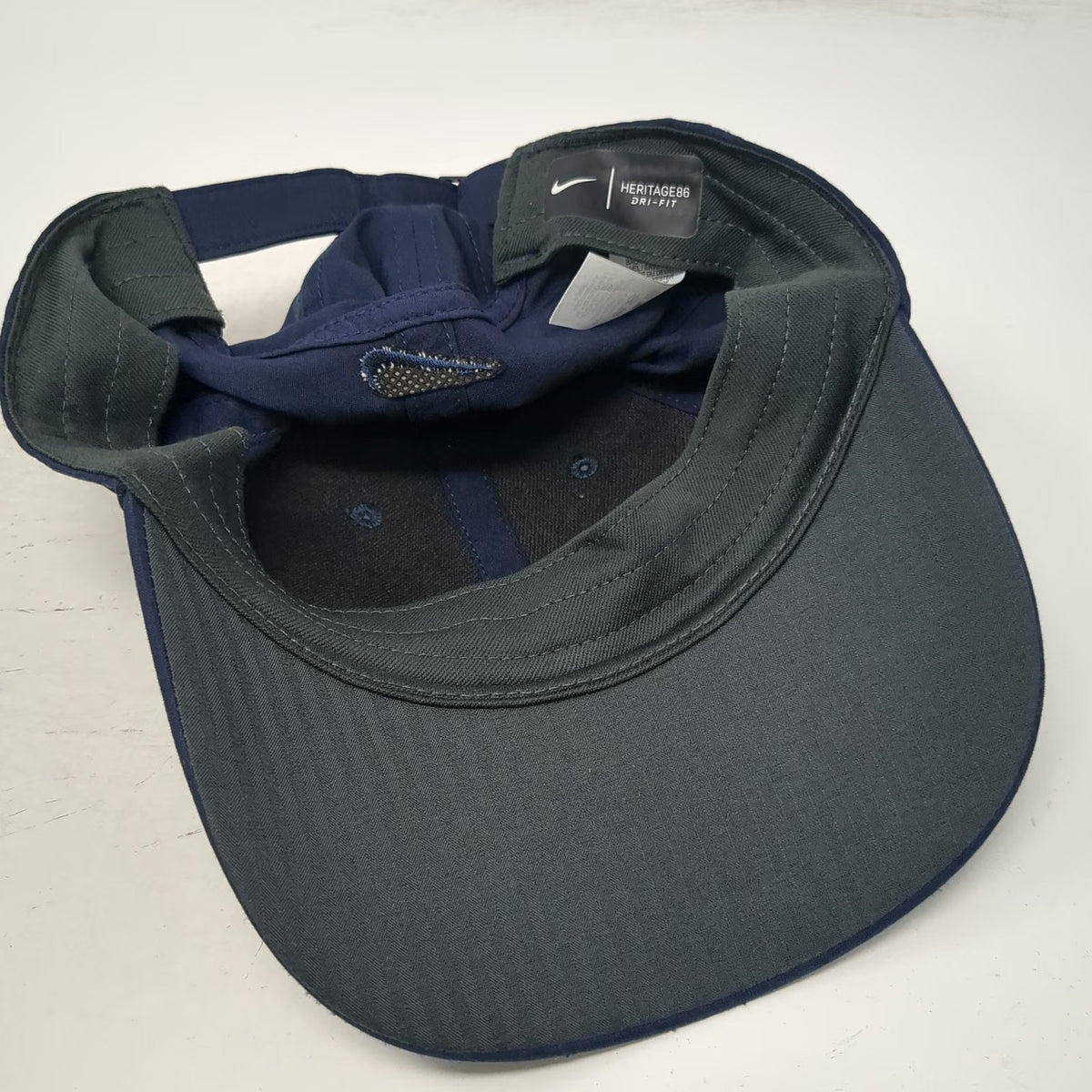 Nike Baseball Cap Blue One Size Golf Dri-Fit Heritage86 Pinstripe Slideback Hat