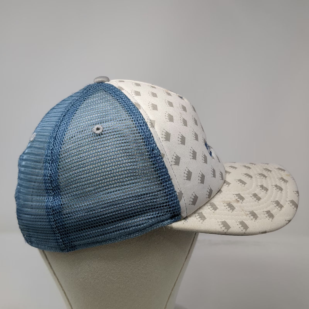 Kingdom Trails Trucker Hat White Blue One Size Crown Pattern Mesh Snapback