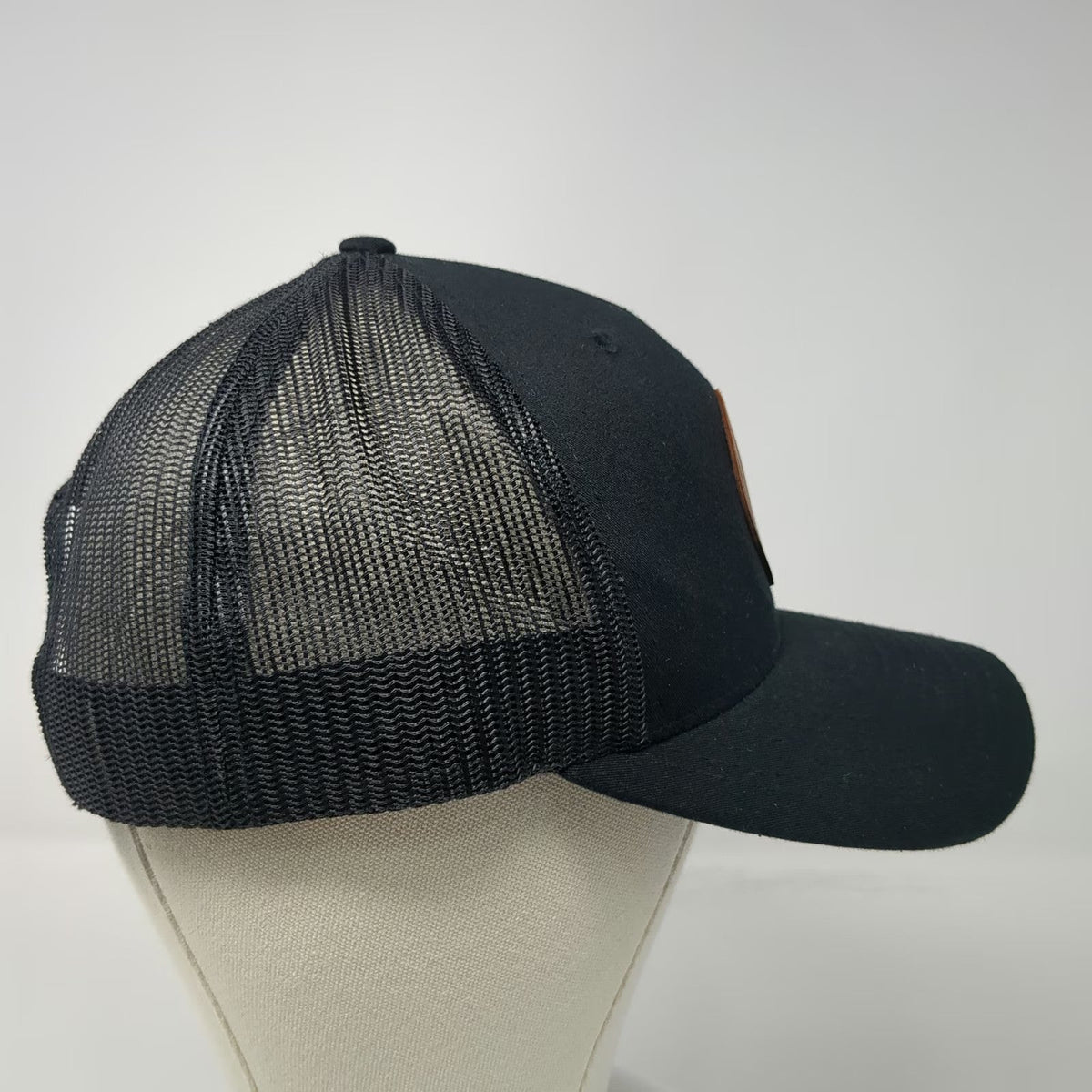 Richardson Baseball Cap Black One Size SLIP Leather Patch Mesh Back Trucker Hat