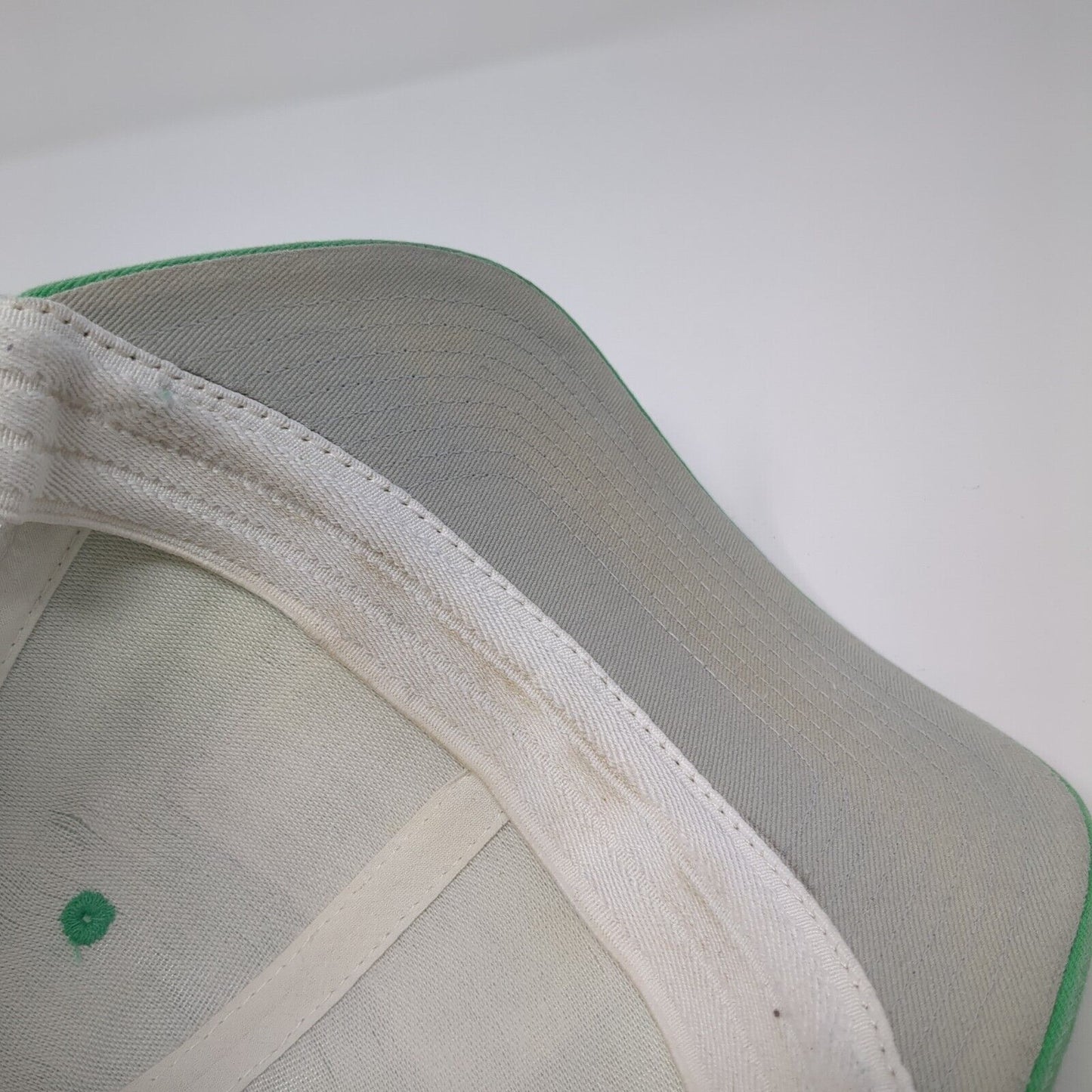 Columbia Fish Flag Fitted Trucker Hat Green S/M Lightweight Mesh Back 6 Panel