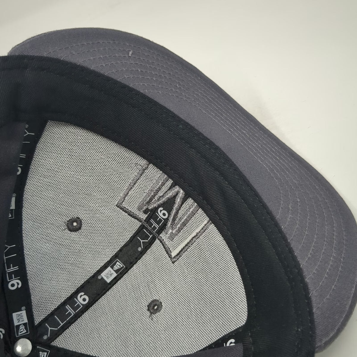 New Era Snapback Gray One Size Hat Method Studio M Logo 9FIFTY Cotton Flat Brim