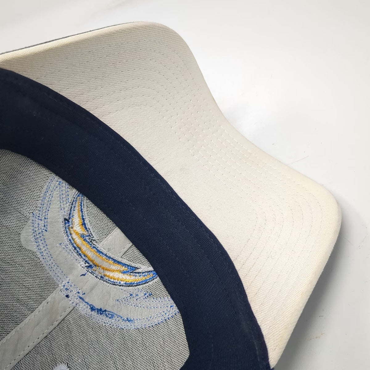 Reebok NFL Chargers Cap Gray Blue L Stretch Fit Embroidered Contrast Stitching