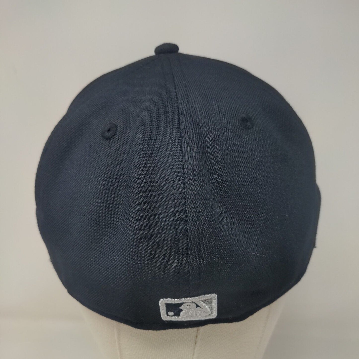 New Era Men's Fitted Hat Blue 7 1/4 Embroidered New York Yankees Logo 59Fifty