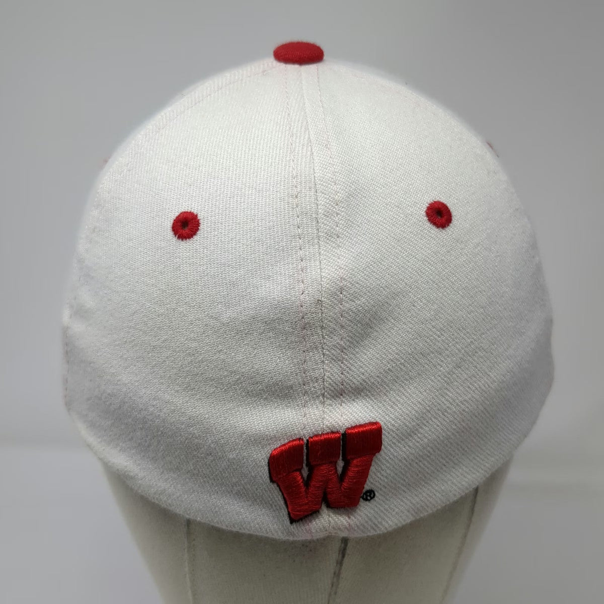 Wisconsin Badgers NCAA Zephyr Cap White L Stretch Fit Bucky Badger Mascot Logo