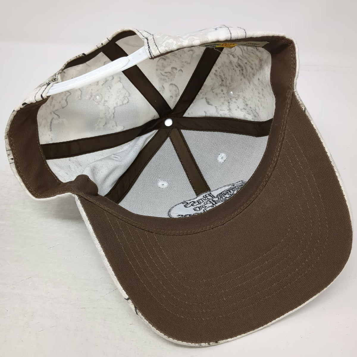 Bass Pro Shops Snapback Hat White One Size Tundra Camo Fishing Hunting Logo