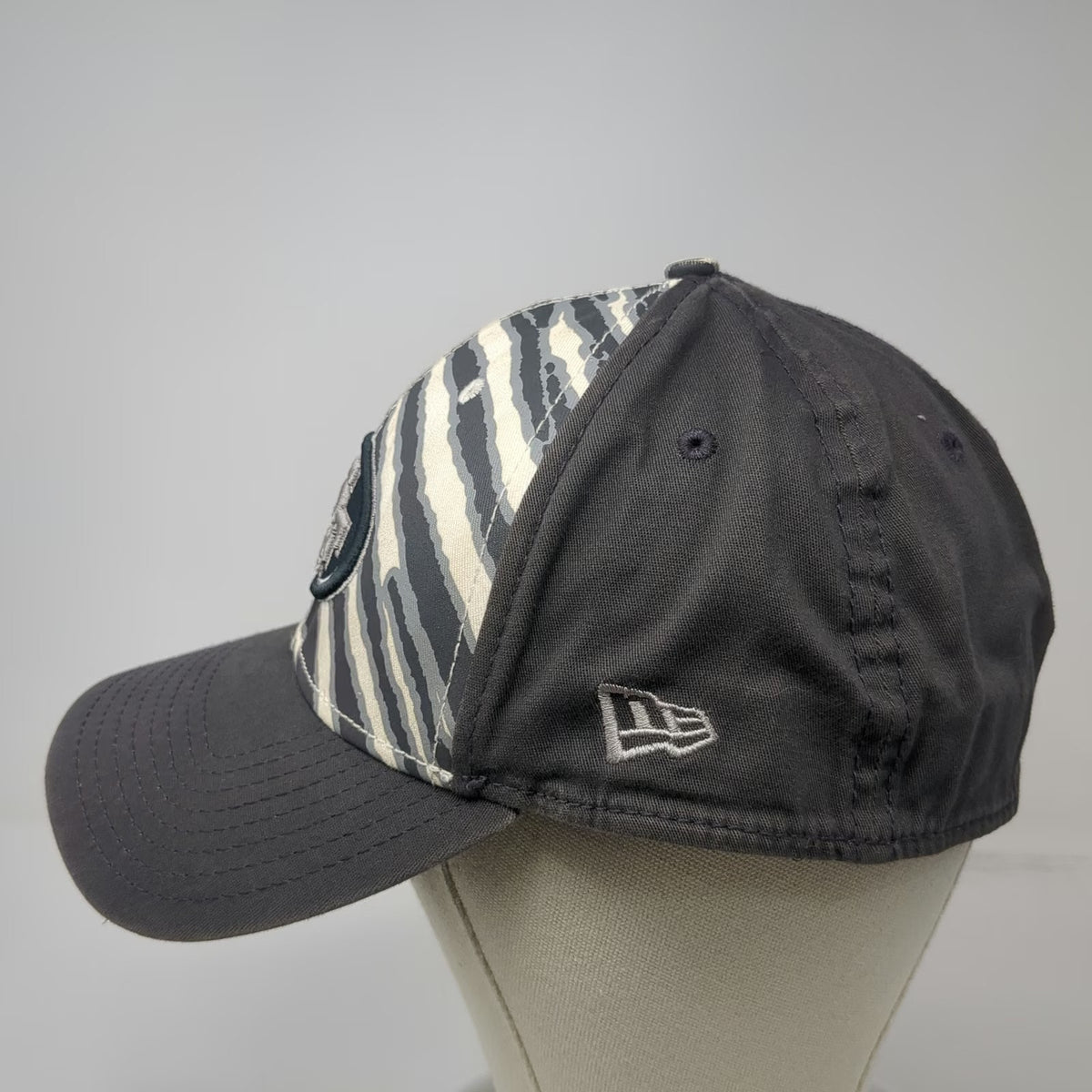 New Era Zubaz San Francisco 49ers NFL Cap Gray L Zebra Pattern Stretch Fit Hat
