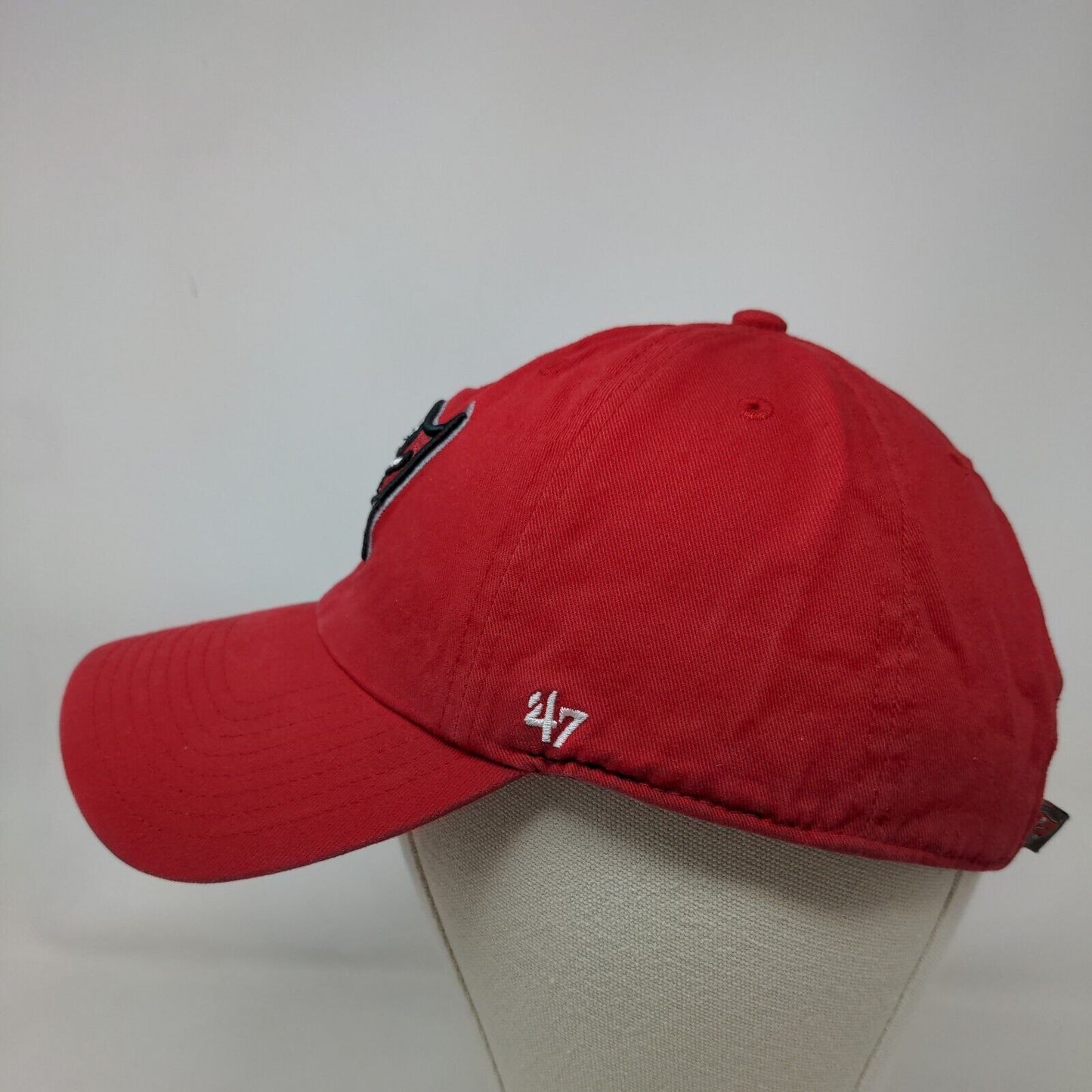 '47 Brand Men's Slideback Hat Red OSFA Tampa Bay Buccaneers Embroidered Logo