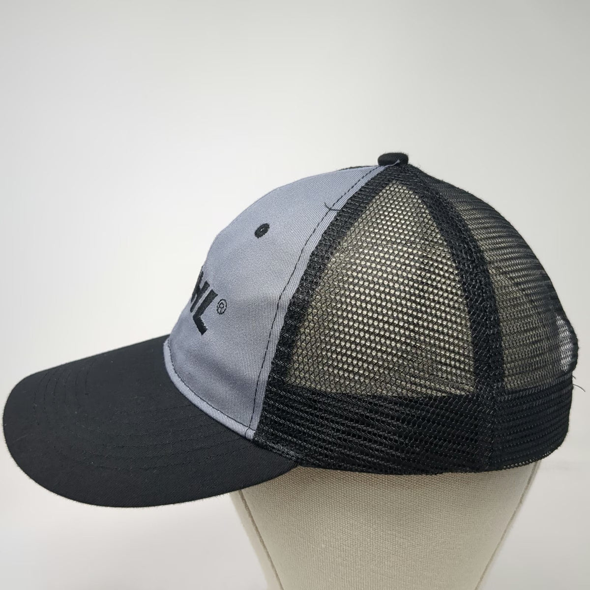 Stihl Outfitters Baseball Cap Black One Size Mesh Back Gray Strapback Logo Hat