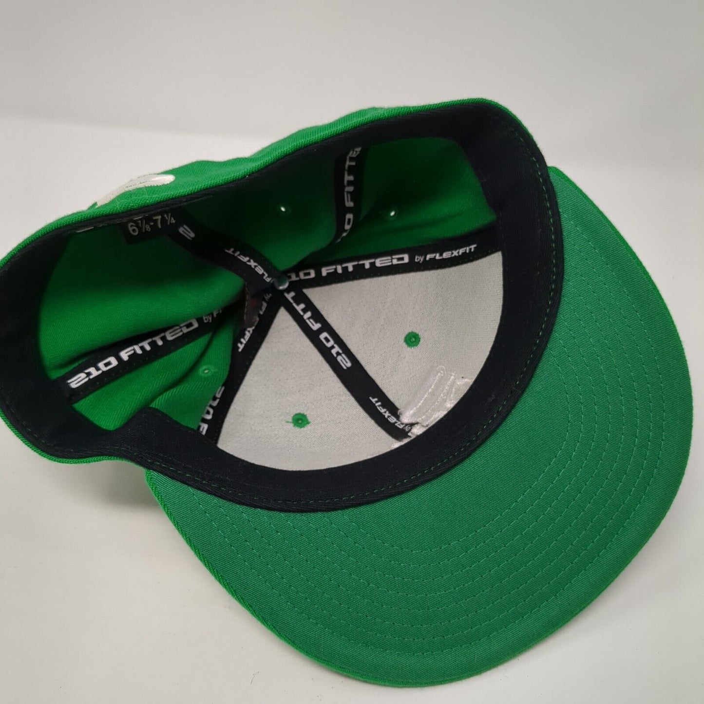Dew Tour 210 Fitted Hat Green Size 6 7/8-7 1/4 Embroidered 6 Panel Flexfit