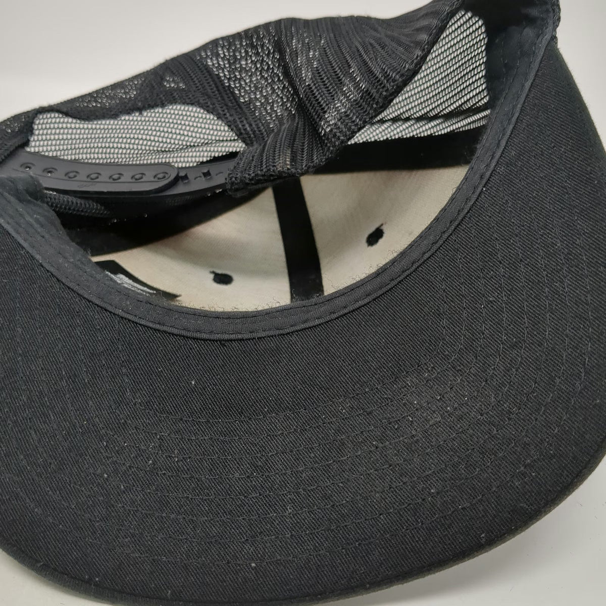 Milwaukee Trucker Hat Black One Size Snapback Mesh Gridiron Patch Workwear Tools