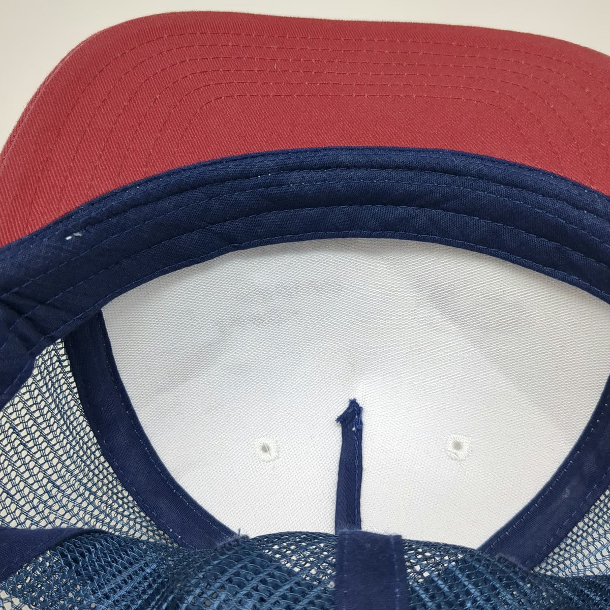Land Rover Trucker Hat White Red Blue One Size Mesh Snapback Graphic Classic