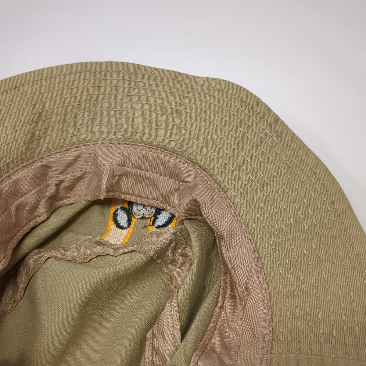 Goofy's Co Bucket Hat Beige Mickey Mouse Disney M Embroidered Cotton Vintage