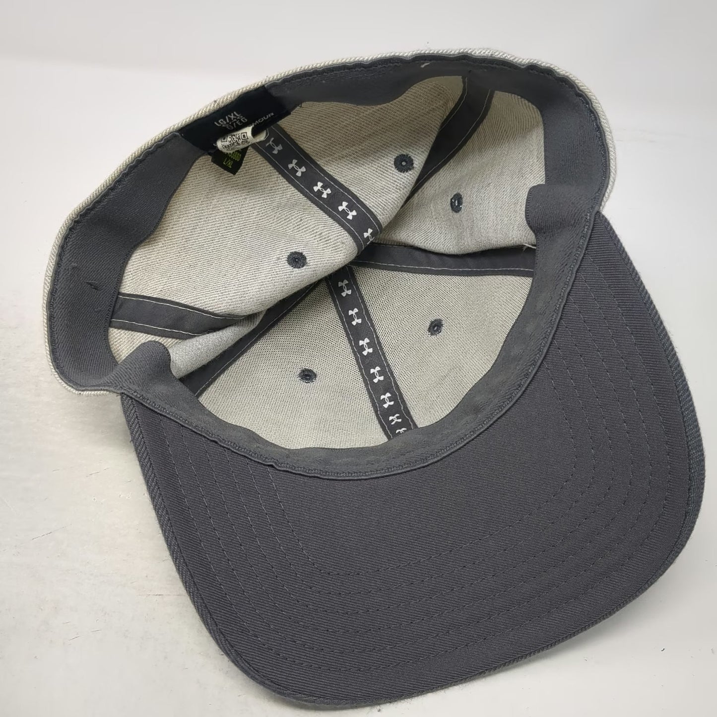 Under Armour Baseball Cap Gray XL Embroidered Logo Stretch Fit Six Panel Hat