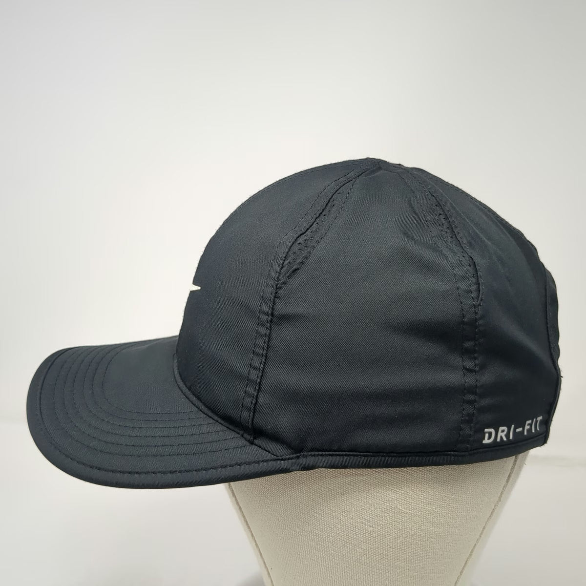 Nike Baseball Cap Black One Size Dri-Fit Featherlight Slideback Hat Swoosh Sport